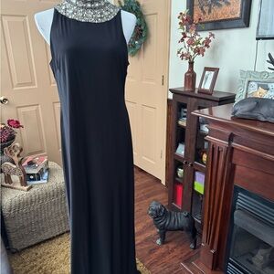 SLNY gown size 14 embellished high neck Elegant Black Sleeveless Dress
